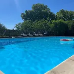 La Colline De Tilleul - Les Deux Puits - Cosy With Swimming Pool Near Aubeterre Holiday home *