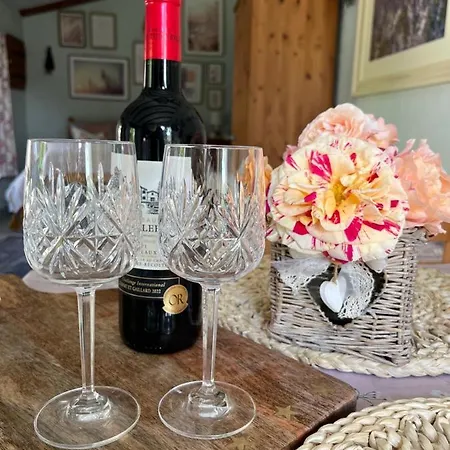 La Colline De Tilleul - Les Deux Puits - Cosy With Swimming Pool Near Aubeterre