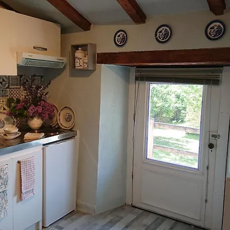 度假居 La Colline De Tilleul - Les Deux Puits - Cosy With Swimming Pool Near Aubeterre Saint-Romain (Charente)