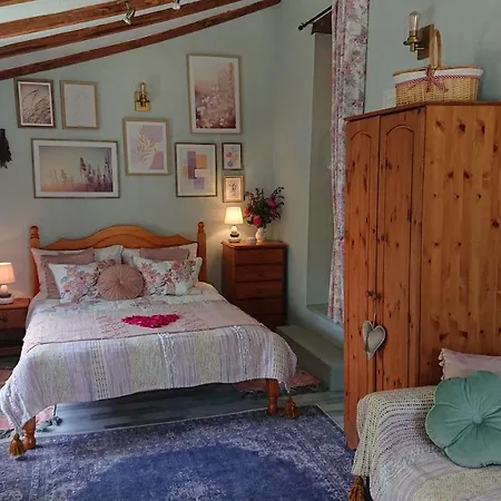 La Colline De Tilleul - Les Deux Puits - Cosy With Swimming Pool Near Aubeterre Saint-Romain (Charente)