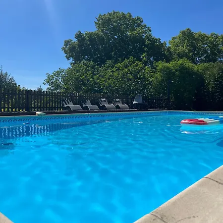 La Colline De Tilleul - Les Deux Puits - Cosy With Swimming Pool Near Aubeterre Vakantiehuis *
