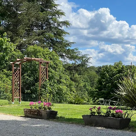 La Colline De Tilleul - Les Deux Puits - Cosy With Swimming Pool Near Aubeterre