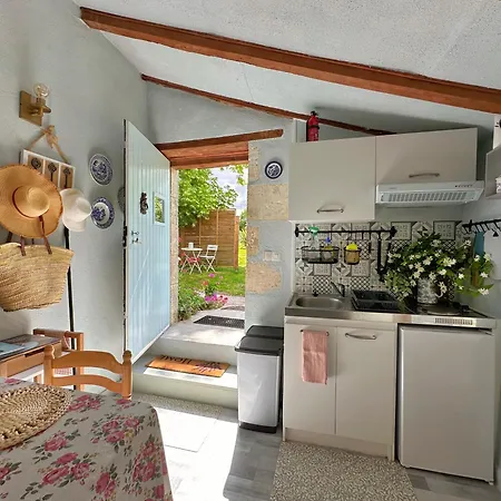 La Colline De Tilleul - Les Deux Puits - Cosy With Swimming Pool Near Aubeterre *