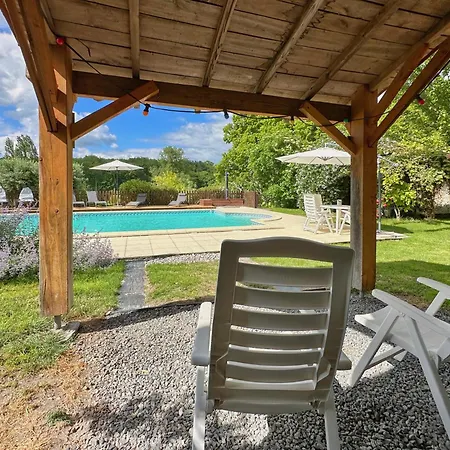 La Colline De Tilleul - Les Deux Puits - Cosy With Swimming Pool Near Aubeterre 度假居