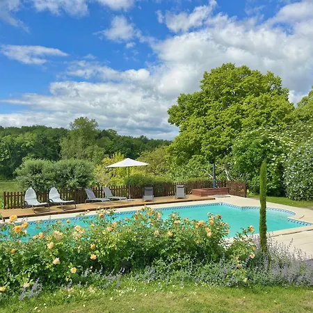 度假居 La Colline De Tilleul - Les Deux Puits - Cosy With Swimming Pool Near Aubeterre Saint-Romain (Charente)