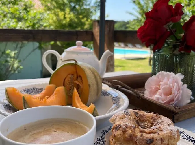 La Colline De Tilleul - Les Deux Puits - Cosy With Swimming Pool Near Aubeterre Casa de Férias Saint-Romain (Charente)