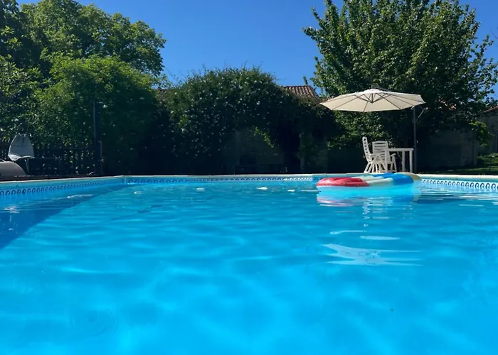 La Colline De Tilleul - Les Deux Puits - Cosy With Swimming Pool Near Aubeterre Saint-Romain (Charente)